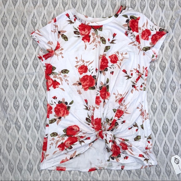 Women’s Plus Size White Floral Knot Front top - Picture 4 of 5